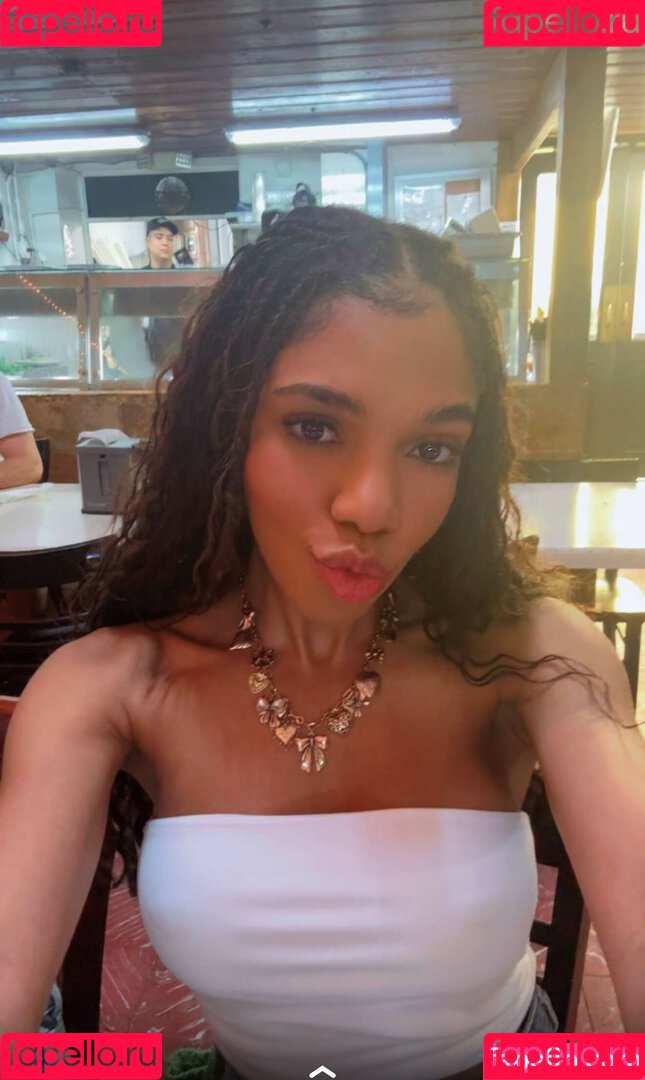 thelittlewillow Onlyfans Photo Gallery 