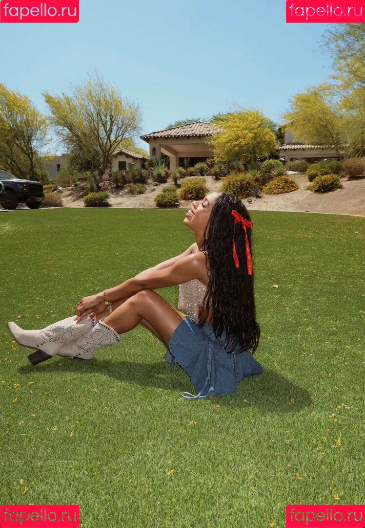 thelittlewillow Onlyfans Photo Gallery 