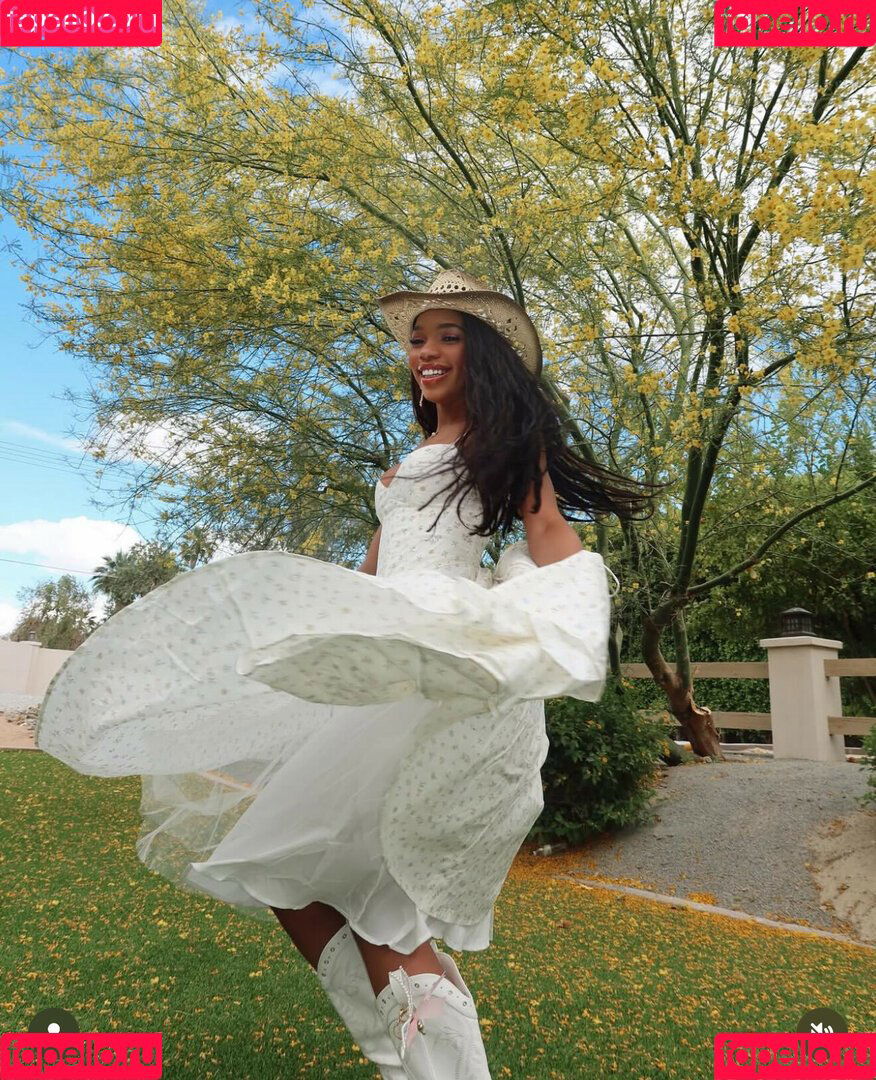 thelittlewillow Onlyfans Photo Gallery 