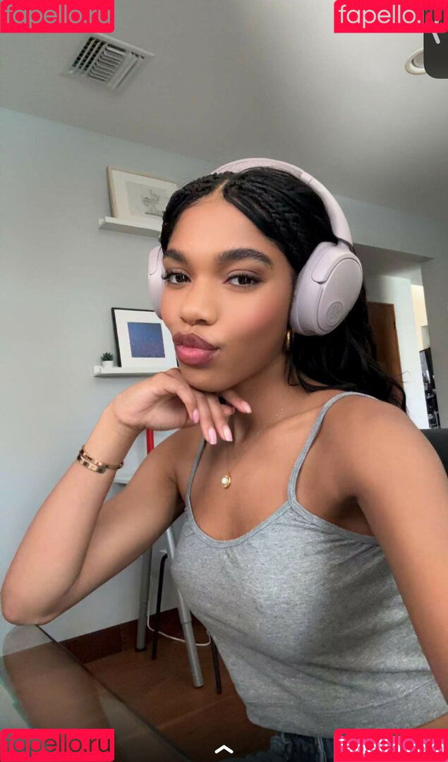 thelittlewillow Onlyfans Photo Gallery 