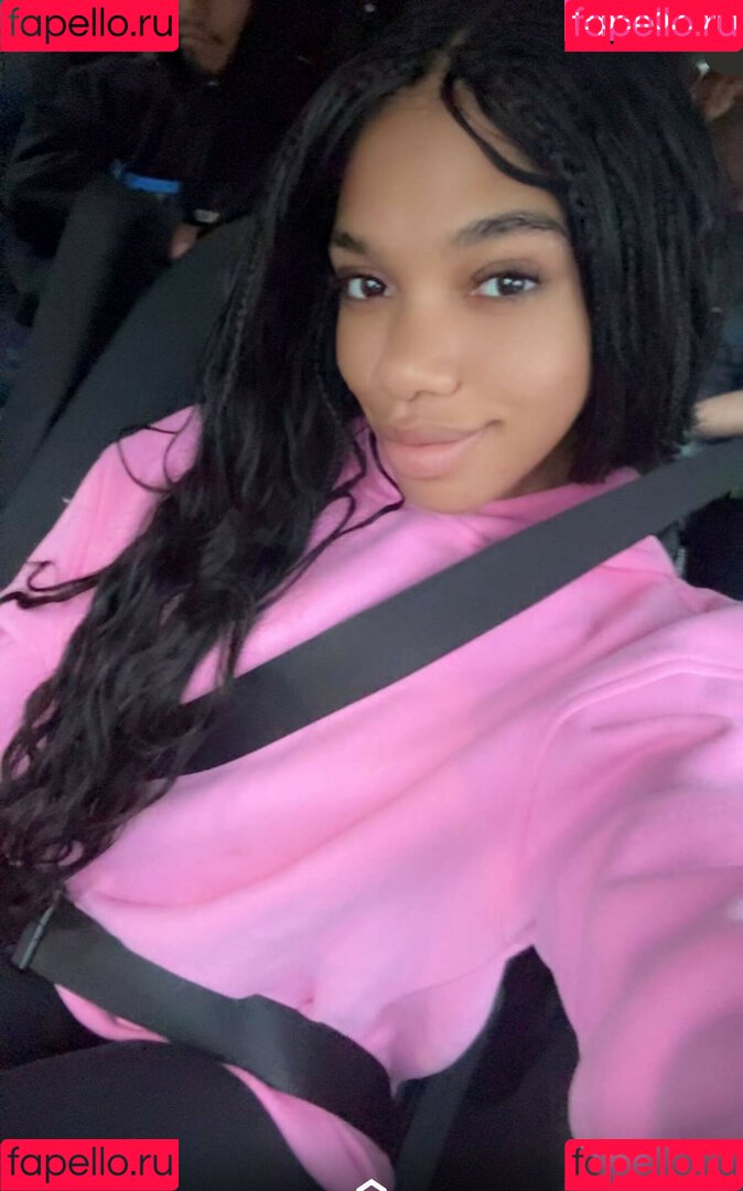 thelittlewillow Onlyfans Photo Gallery 