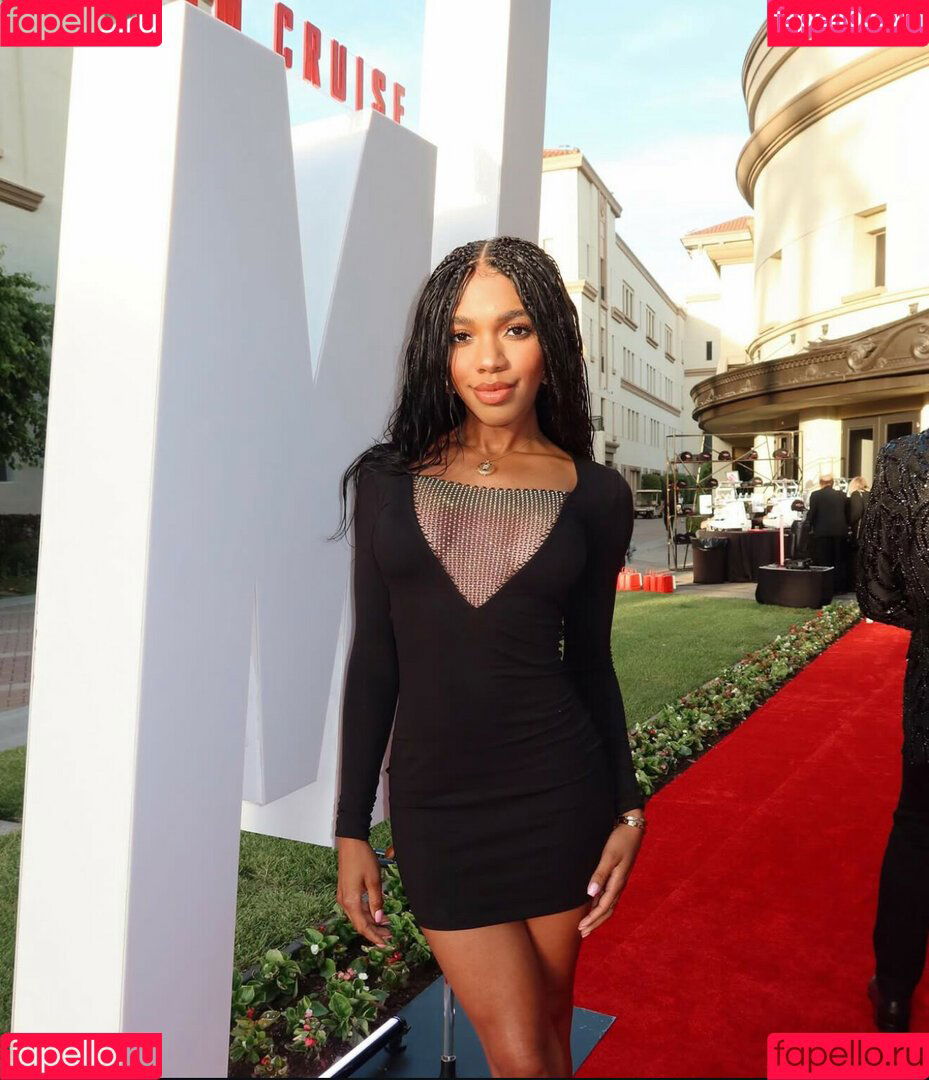 thelittlewillow Onlyfans Photo Gallery 