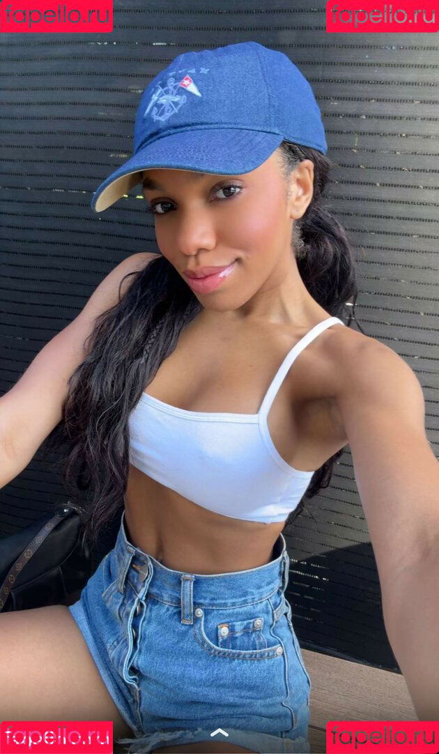 thelittlewillow Onlyfans Photo Gallery 