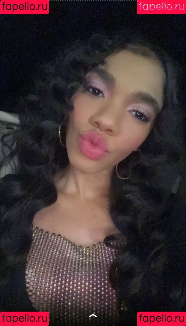 thelittlewillow Onlyfans Photo Gallery 