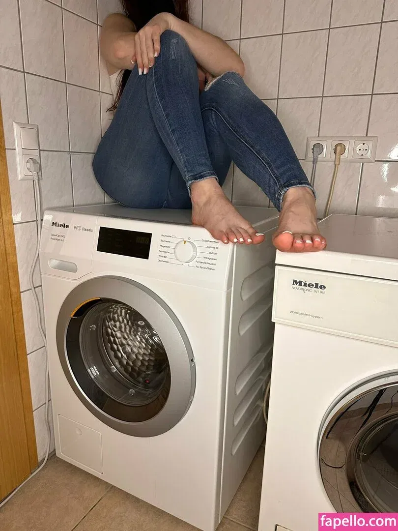 yaasemiin Onlyfans Photo Gallery 