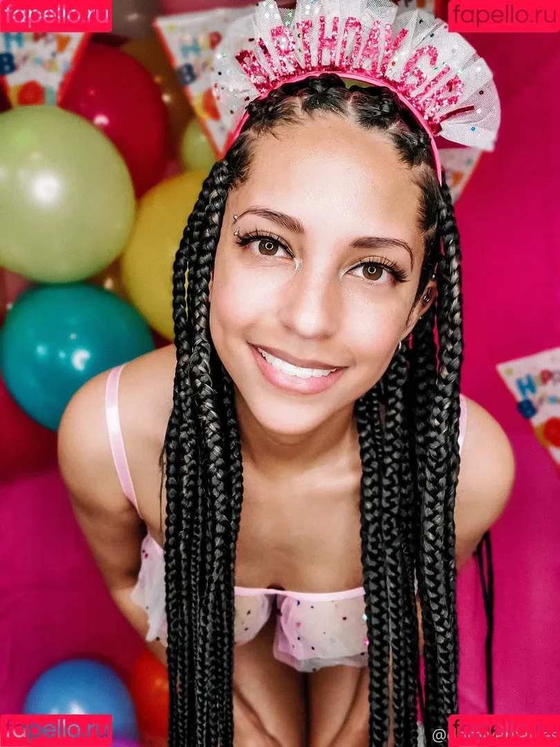 domiversailles Onlyfans Photo Gallery 