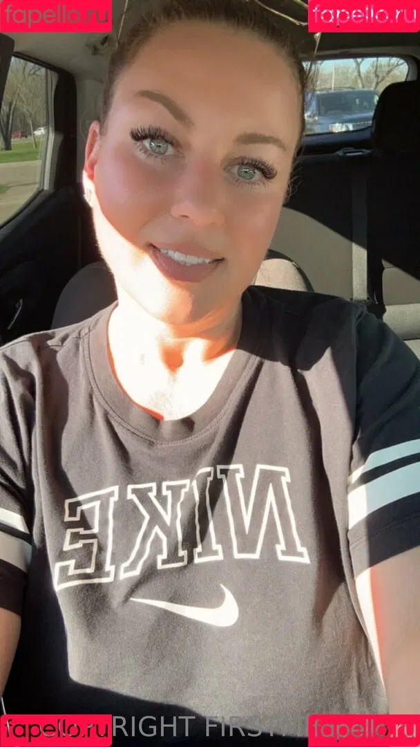 firstmilfmate Onlyfans Photo Gallery 