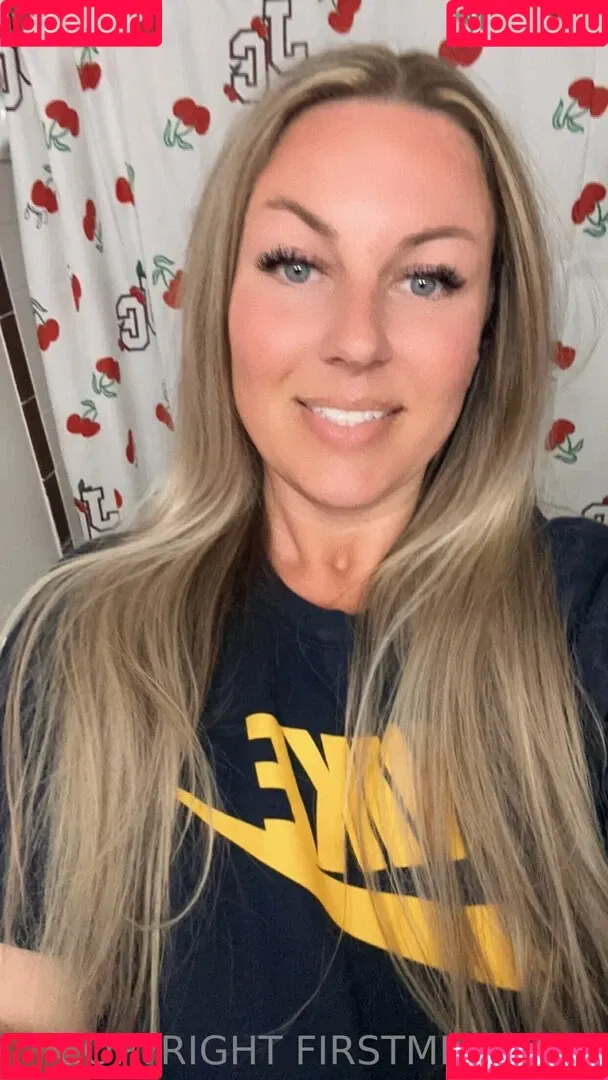 firstmilfmate Onlyfans Photo Gallery 