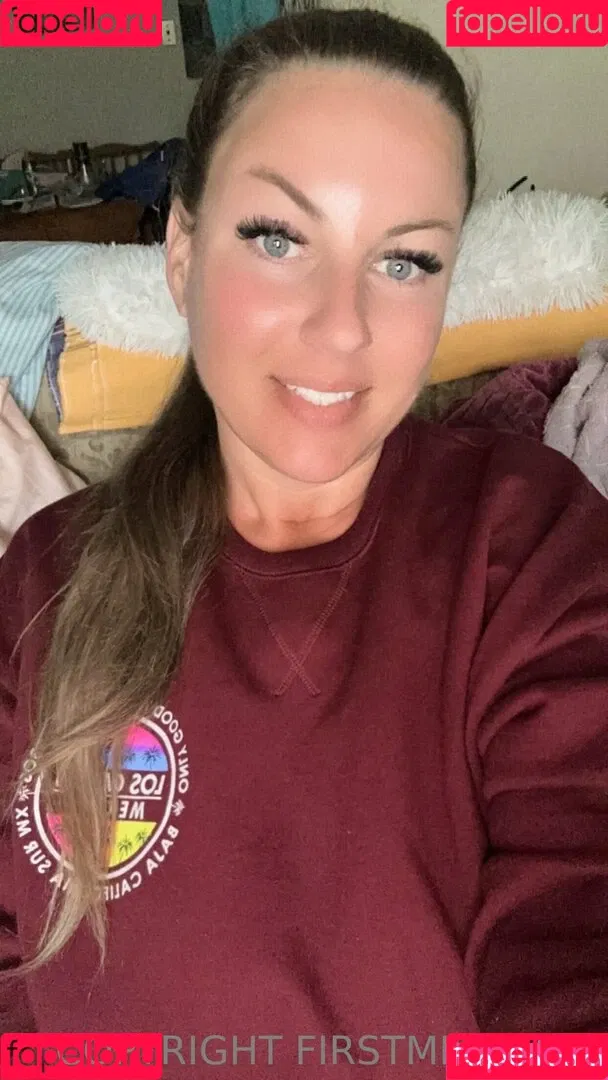 firstmilfmate Onlyfans Photo Gallery 