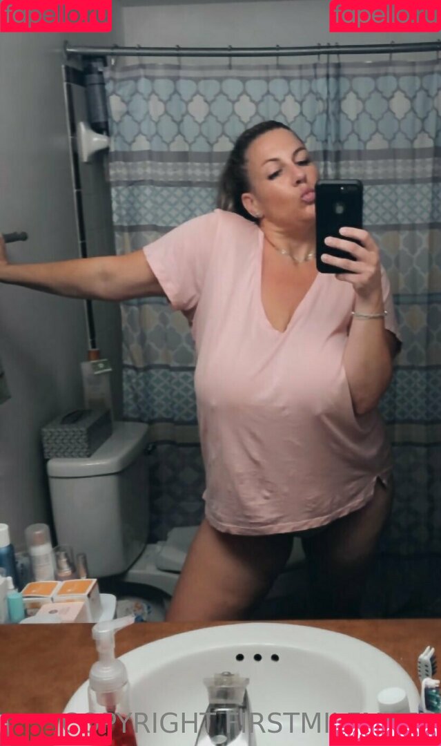 firstmilfmate Onlyfans Photo Gallery 