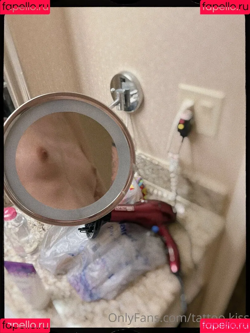 tattoo.kiss Onlyfans Photo Gallery 