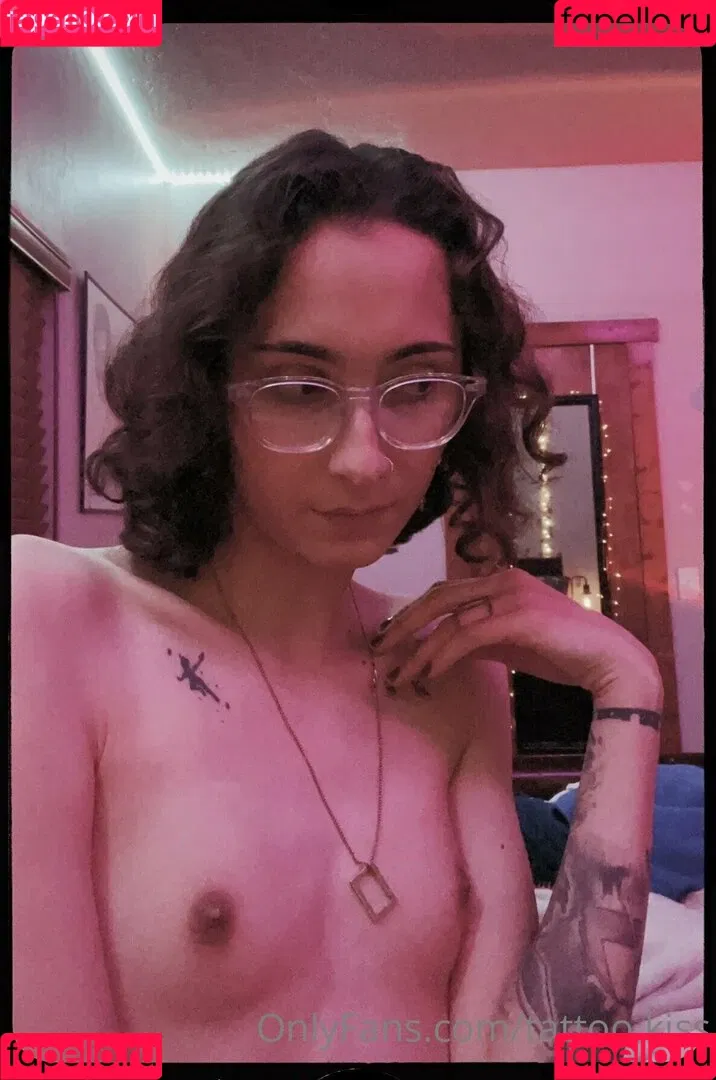 tattoo.kiss Onlyfans Photo Gallery 