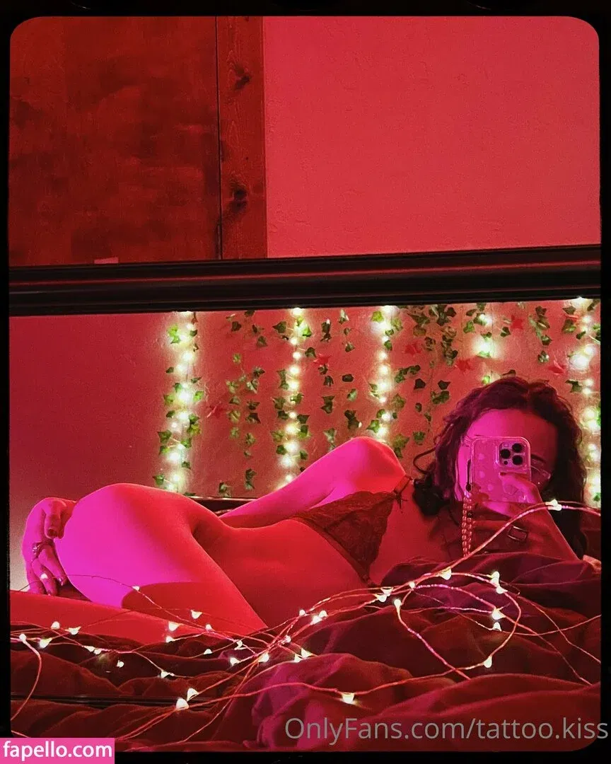 tattoo.kiss Onlyfans Photo Gallery 