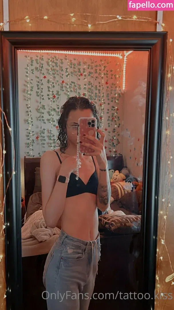 tattoo.kiss Onlyfans Photo Gallery 
