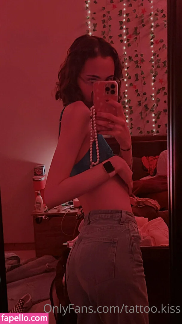 tattoo.kiss Onlyfans Photo Gallery 