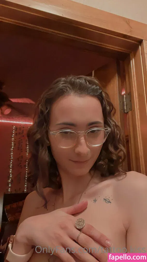 tattoo.kiss Onlyfans Photo Gallery 