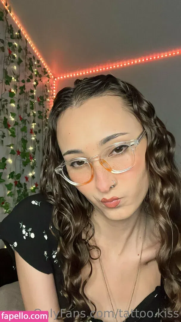 tattoo.kiss Onlyfans Photo Gallery 