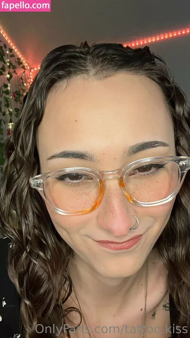 tattoo.kiss Onlyfans Photo Gallery 