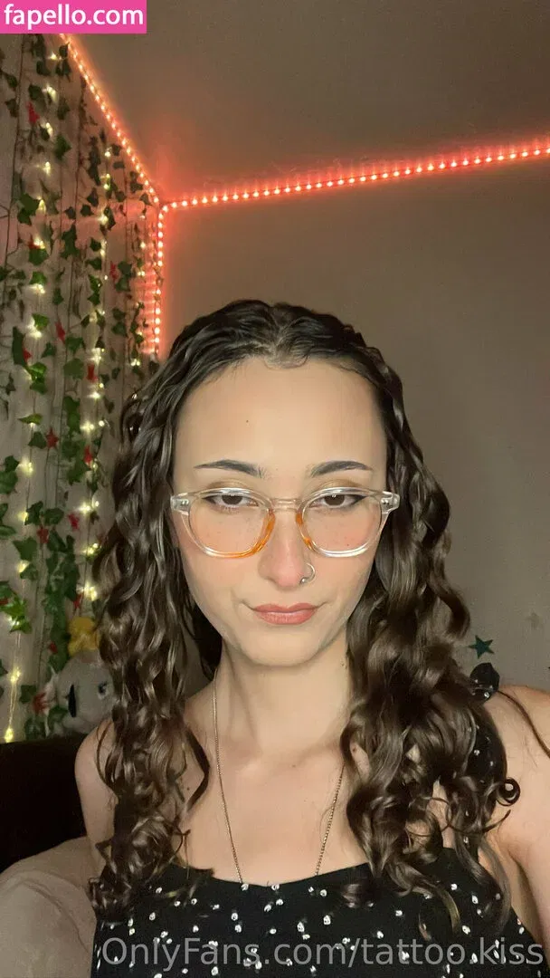 tattoo.kiss Onlyfans Photo Gallery 