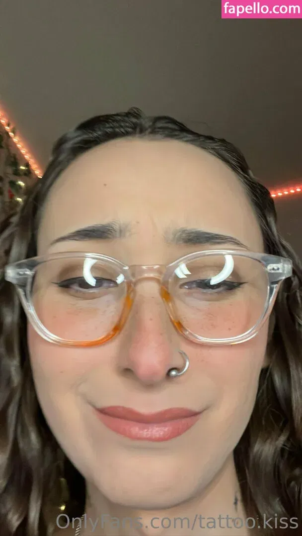 tattoo.kiss Onlyfans Photo Gallery 