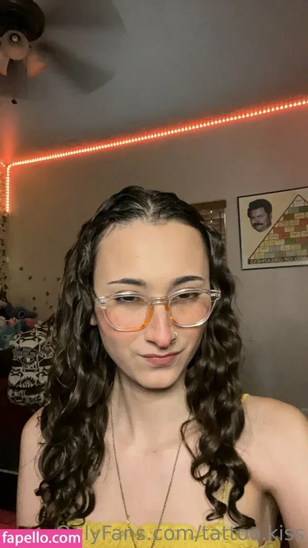 tattoo.kiss Onlyfans Photo Gallery 