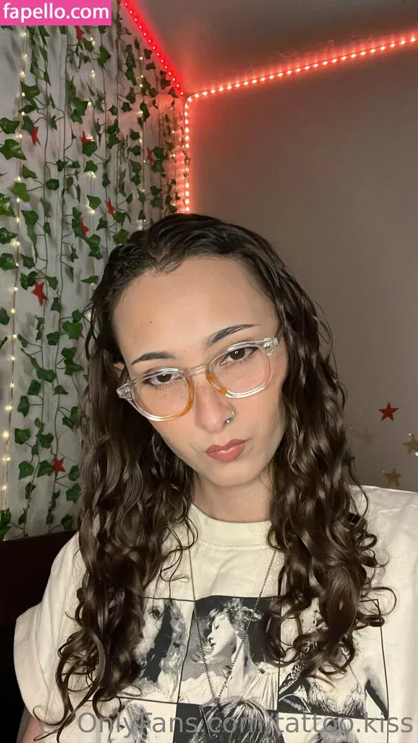 tattoo.kiss Onlyfans Photo Gallery 