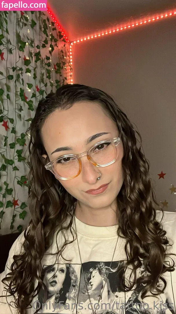 tattoo.kiss Onlyfans Photo Gallery 