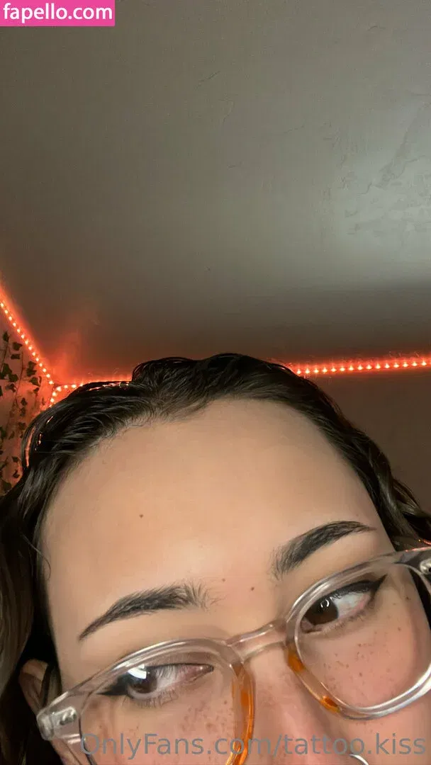 tattoo.kiss Onlyfans Photo Gallery 