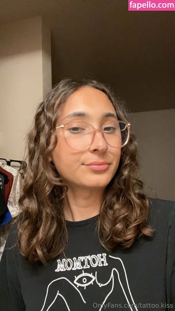 tattoo.kiss Onlyfans Photo Gallery 