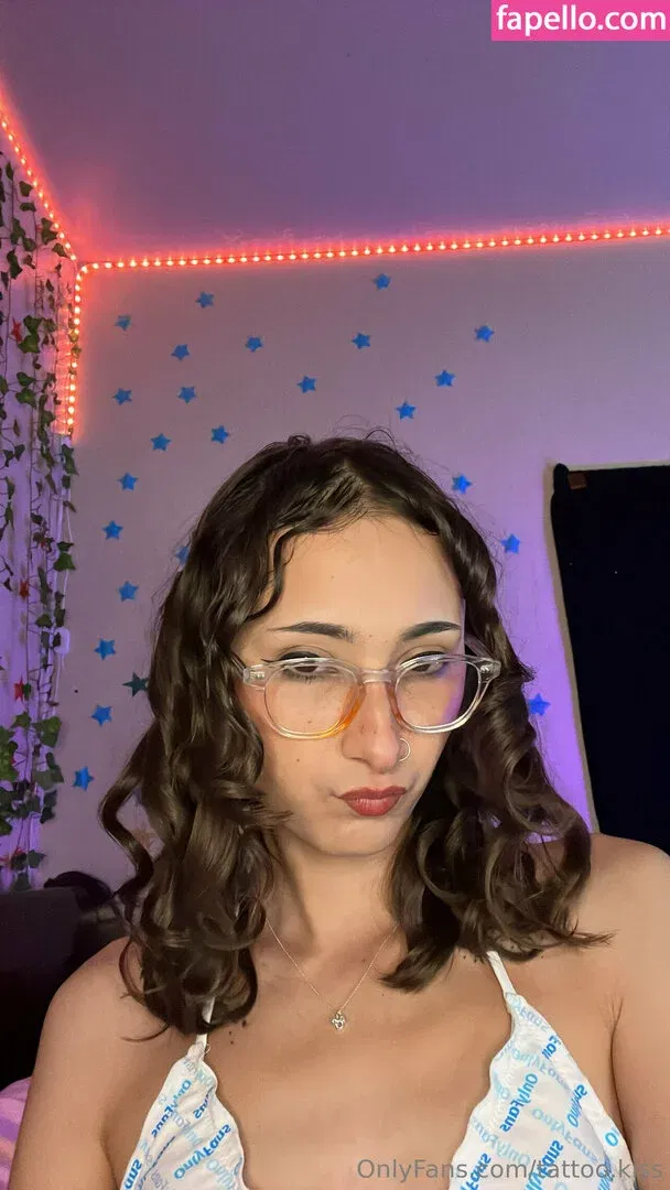 tattoo.kiss Onlyfans Photo Gallery 