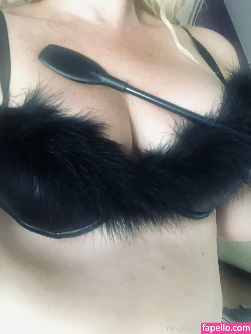 femdom Onlyfans Photo Gallery 