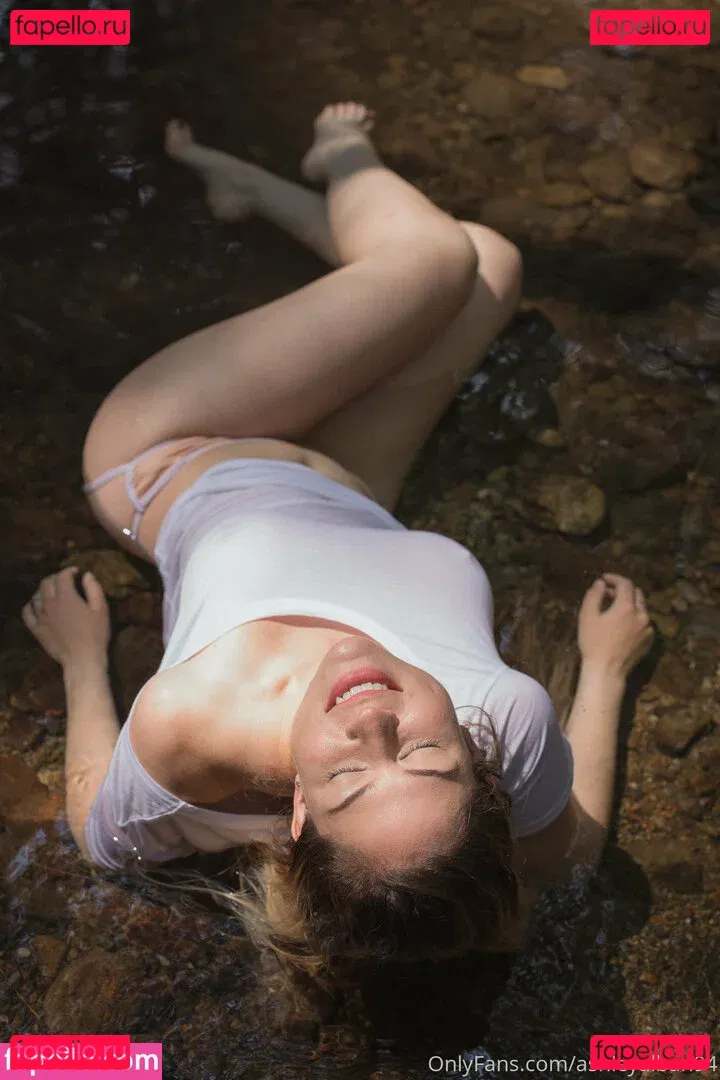 ashleyalban94 Onlyfans Photo Gallery 