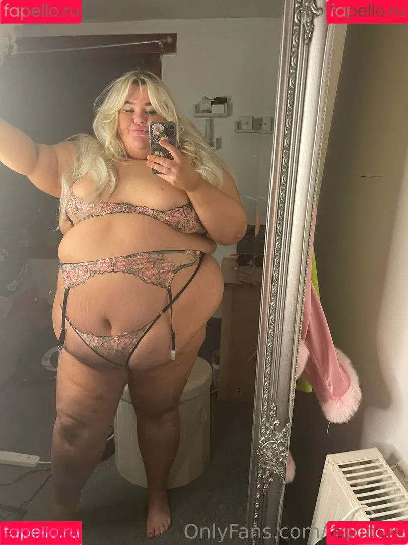 b0ugiee Onlyfans Photo Gallery 