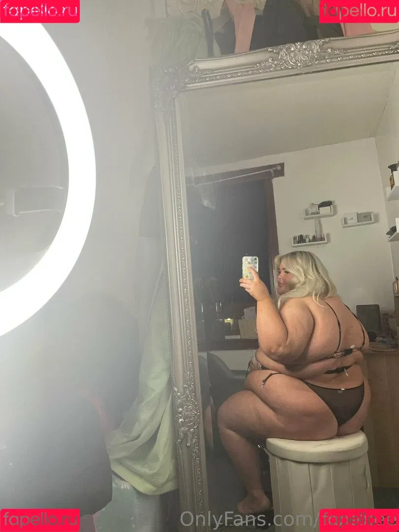 b0ugiee Onlyfans Photo Gallery 