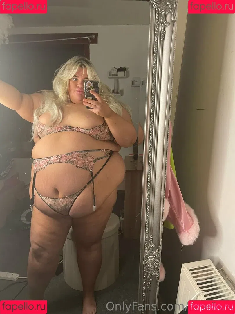 b0ugiee Onlyfans Photo Gallery 