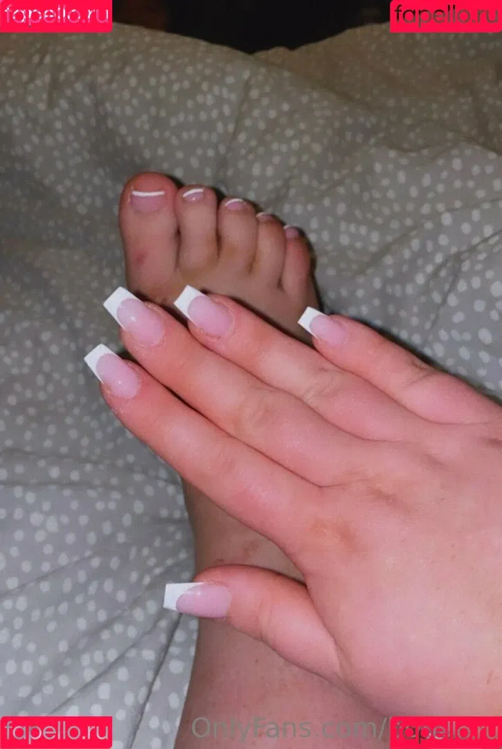 b0ugiee Onlyfans Photo Gallery 