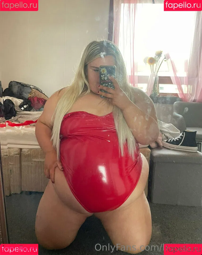 b0ugiee Onlyfans Photo Gallery 