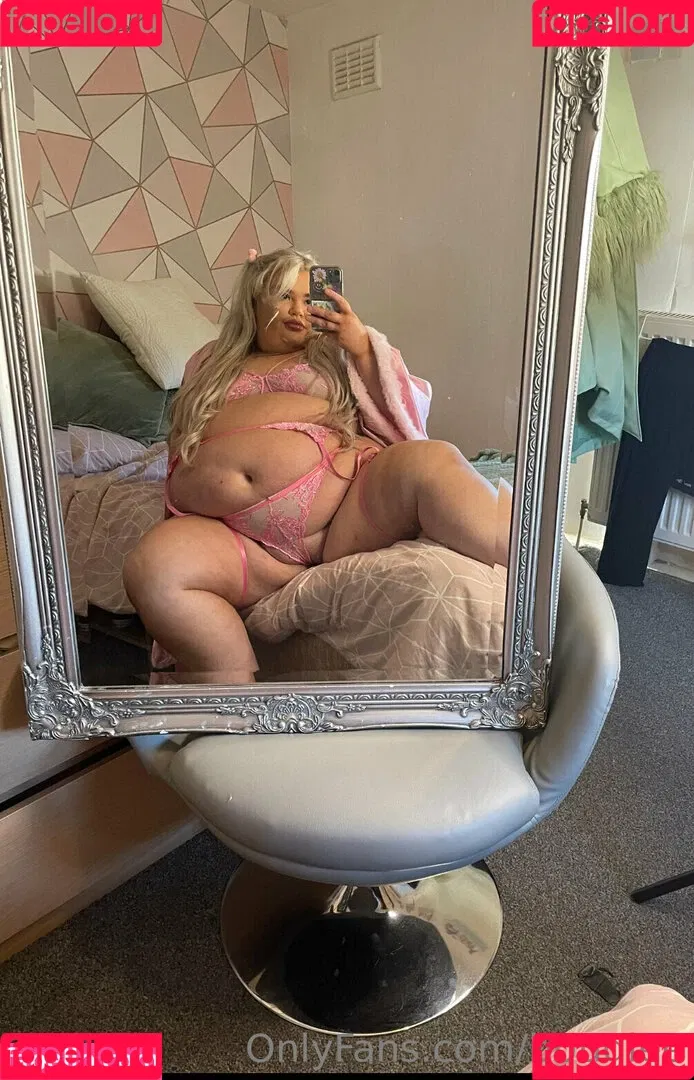 b0ugiee Onlyfans Photo Gallery 