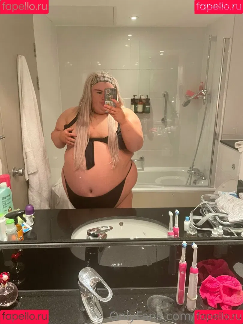 b0ugiee Onlyfans Photo Gallery 
