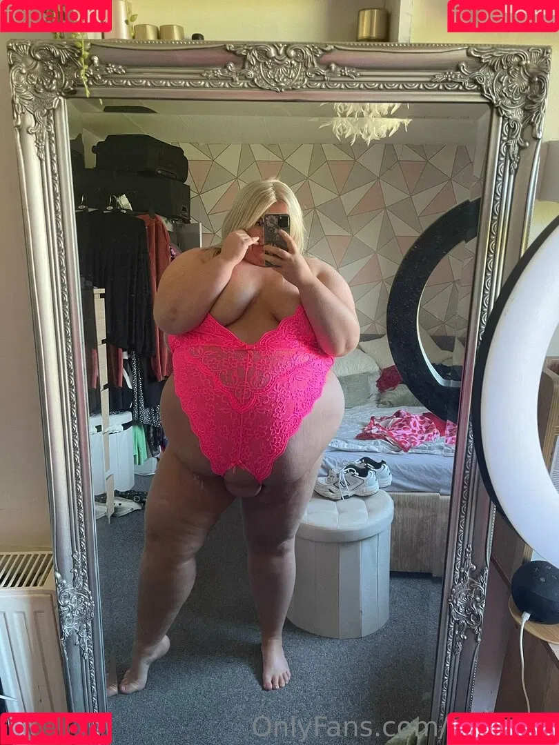 b0ugiee Onlyfans Photo Gallery 