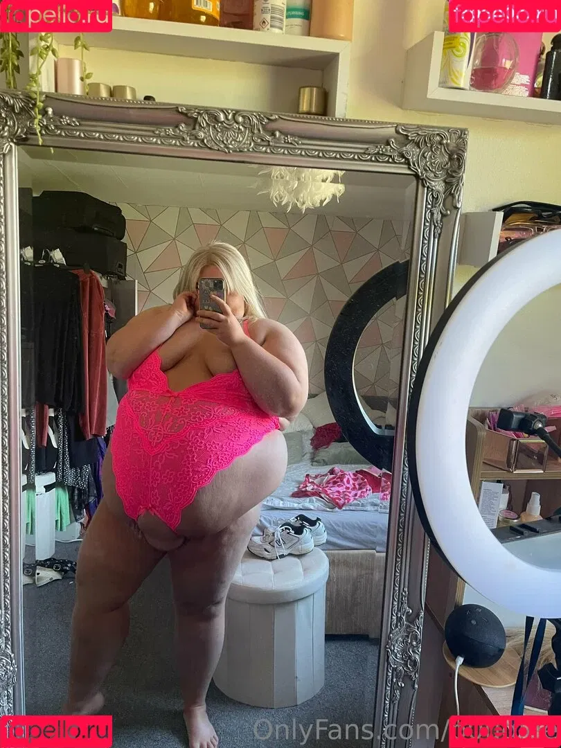 b0ugiee Onlyfans Photo Gallery 