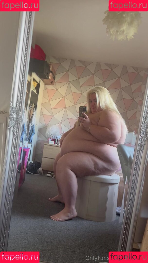 b0ugiee Onlyfans Photo Gallery 