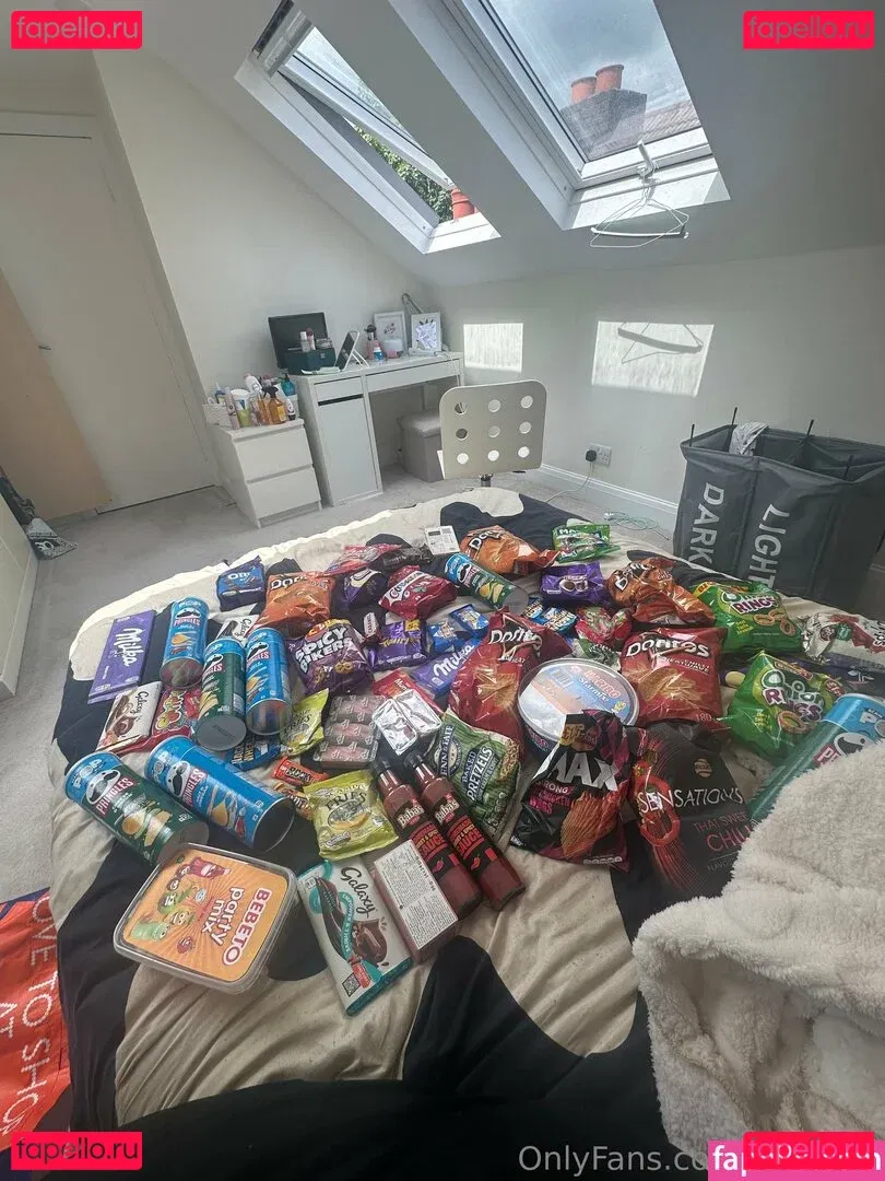 b0ugiee Onlyfans Photo Gallery 