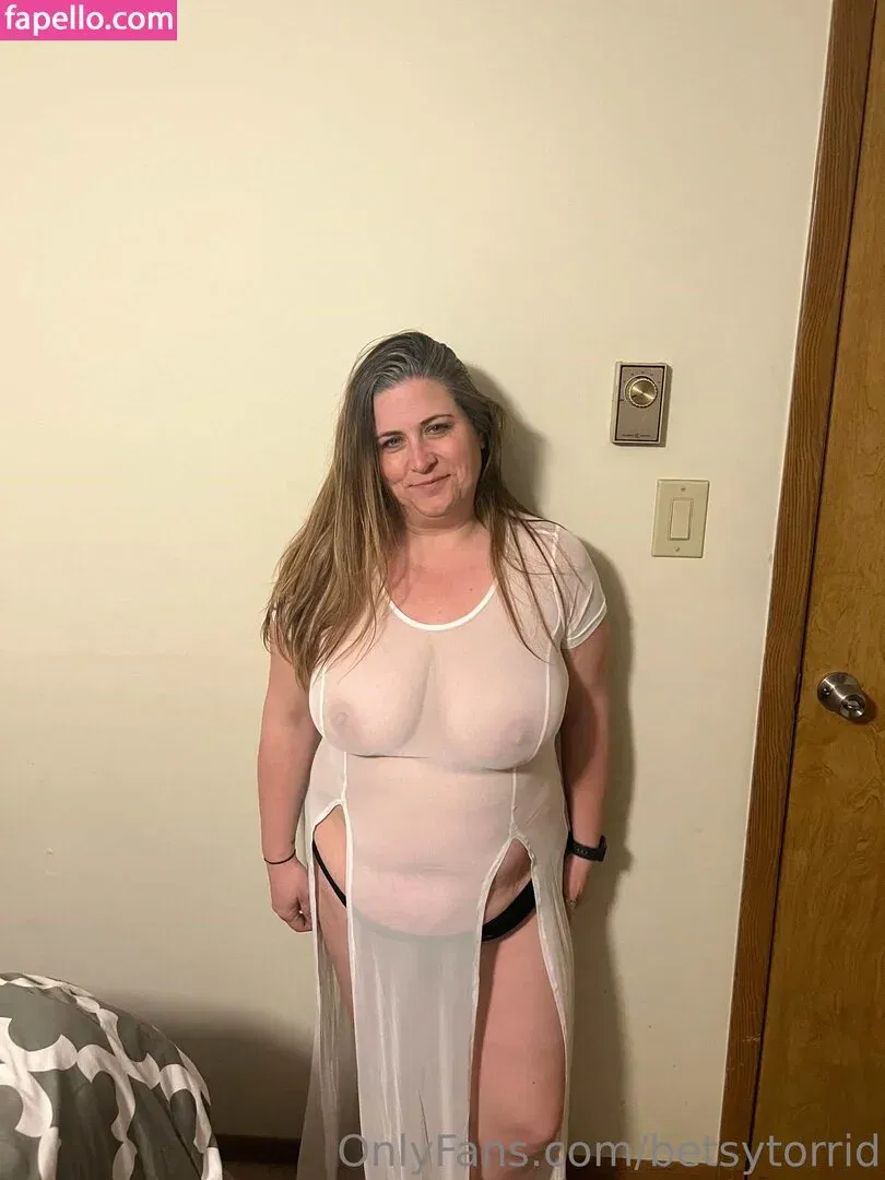 Betsy Torrid Onlyfans Photo Gallery 