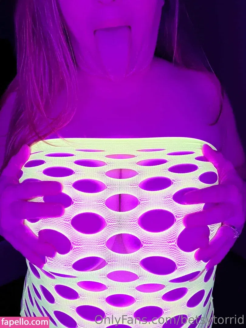 Betsy Torrid Onlyfans Photo Gallery 