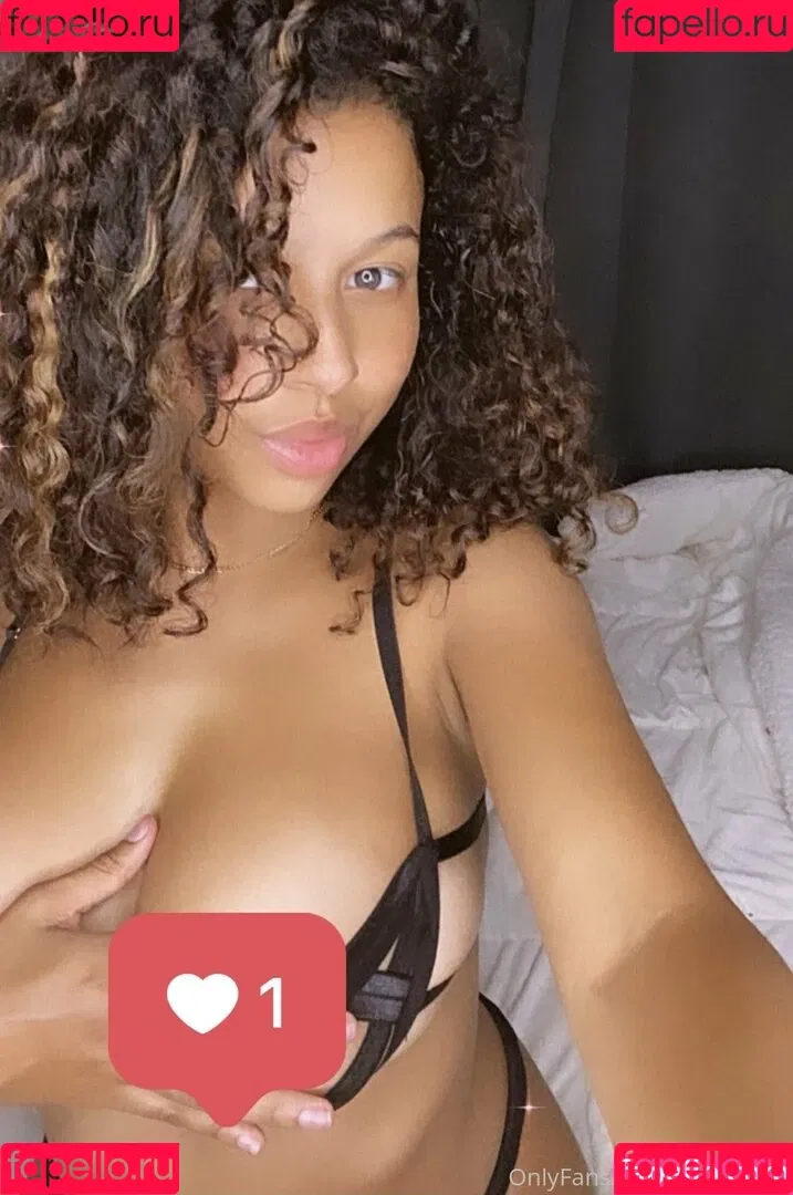 Emmmyxo Onlyfans Photo Gallery 