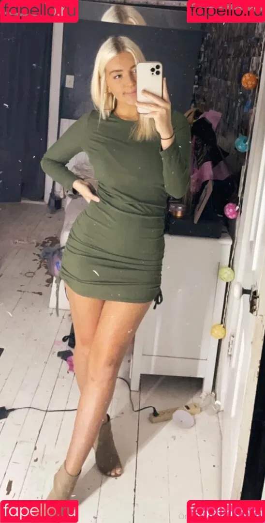 andi111 Onlyfans Photo Gallery 