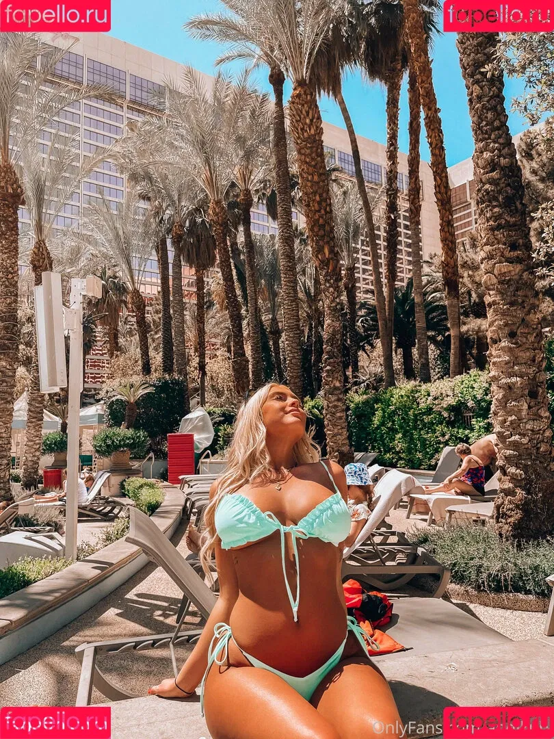 andi111 Onlyfans Photo Gallery 