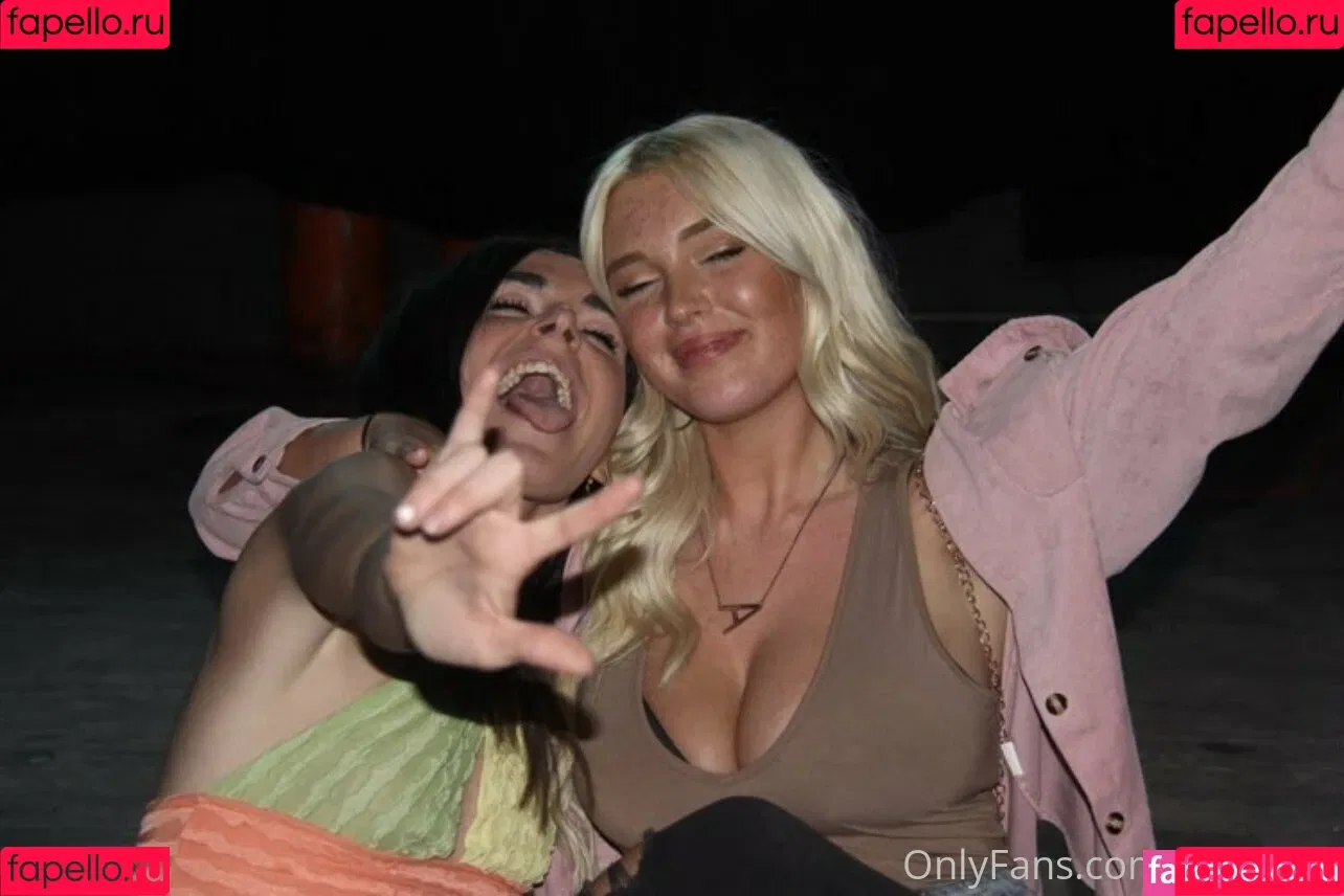 andi111 Onlyfans Photo Gallery 