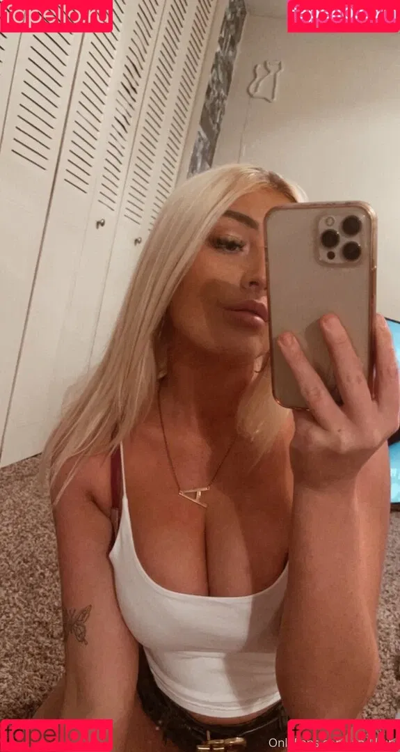 andi111 Onlyfans Photo Gallery 
